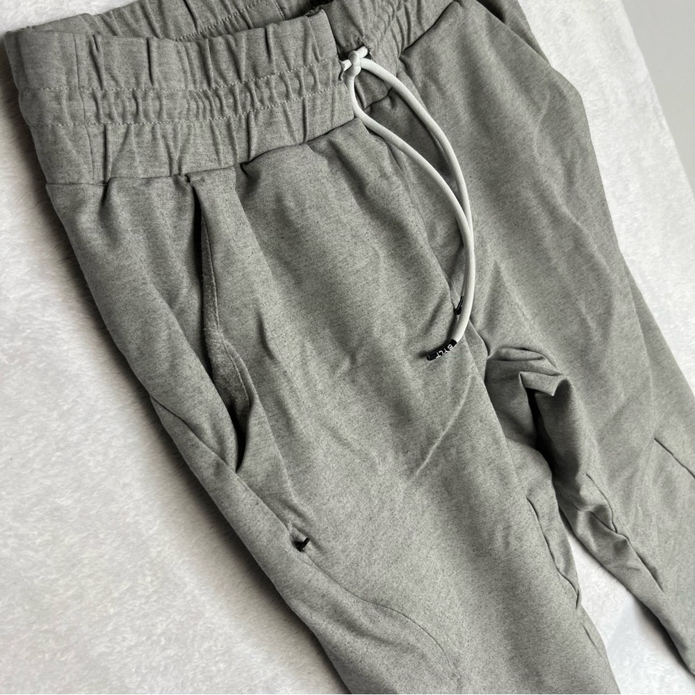 BYLT Gray Active Jogger Men Sz M Tapered Leg Performance Gym Training Pants - Picture 3 of 10